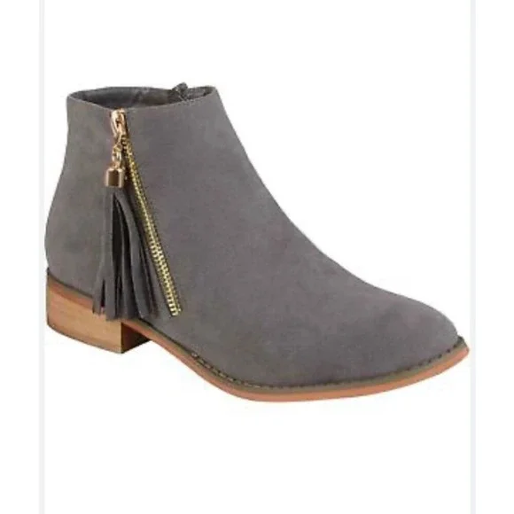 Journee Collection Trista Grey Tassel Zip-Up Faux Suede Boots 10‎ Bootie NWT - Picture 2 of 10